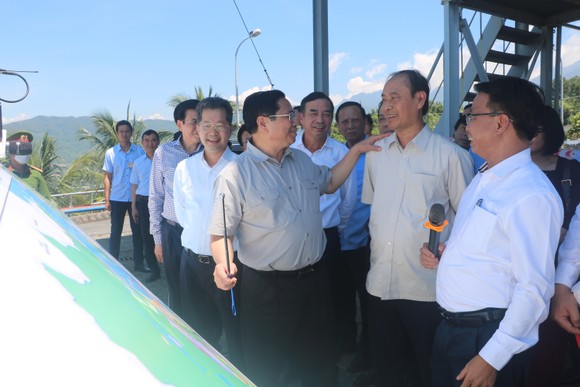 Thủ tướng khảo sát các dự án công nghệ thông tin, công nghệ cao tại Đà Nẵng ảnh 3