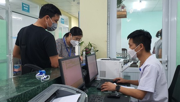 Đà Nẵng: Điều tra, xử lý vụ hàng loạt du khách ngộ độc thực phẩm ảnh 1