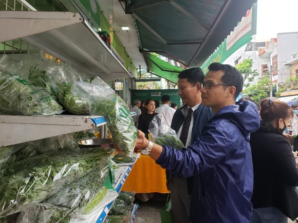 Phiên chợ nông sản năm 2021 tại huyện Hòa Vang