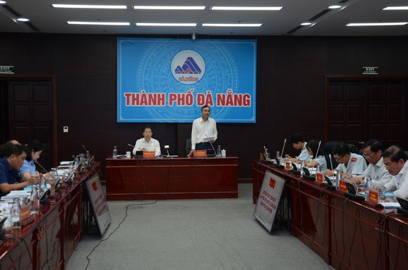 Ông Lê Trung Chinh, Chủ tịch UBND TP Đà Nẵng phát biểu tại buổi làm việc