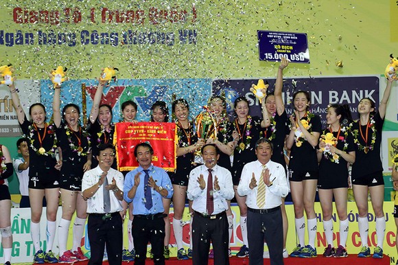 Chung kết Cúp bóng chuyền nữ VTV9 Bình Điền 2018: Ngược dòng ngoạn mục, Giang Tô lên ngôi! ảnh 2