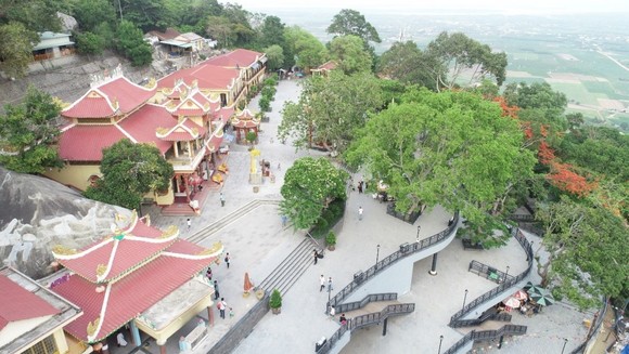 Đến Tây Ninh nhất định phải ghé thăm những địa danh này ảnh 5