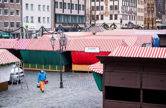 Đức đã ra lệnh đóng cửa chợ Nuremberg, một trong những địa điểm tổ chức Giáng sinh nổi tiếng nhất nước này. Ảnh: REUTERS/TTXVN