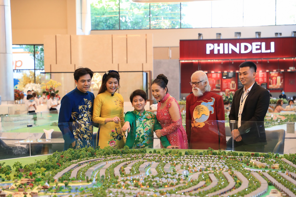 NSND Kim Xuân: Tôi trân quý nét đẹp tết truyền thống ảnh 6