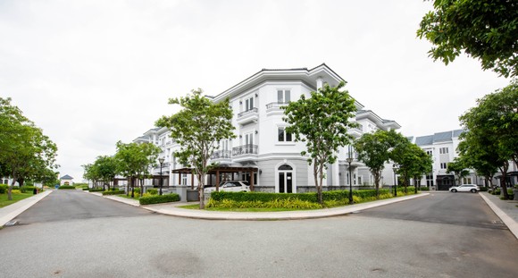 Hàng loạt dự án hạ tầng tạo đòn bẩy bứt phá cho thị trường BĐS khu Đông TPHCM ảnh 2