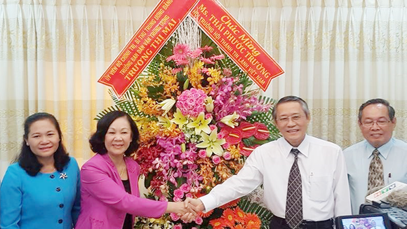 Đồng chí Trương Thị Mai, Trưởng Ban Dân vận Trung ương thăm các tôn giáo ảnh 2