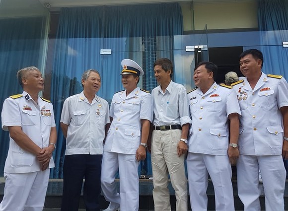 Họp mặt kỷ niệm 57 năm ngày mở đường Hồ Chí Minh trên biển ảnh 1