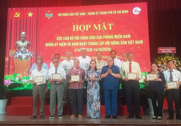 Xây dựng Hội Nông dân Việt Nam phát triển, nông dân giàu có, nông thôn văn minh, hiện đại ảnh 1