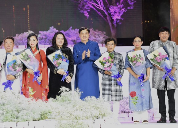 Khai mạc Lễ hội Áo dài TPHCM lần thứ 8, năm 2022 ảnh 5