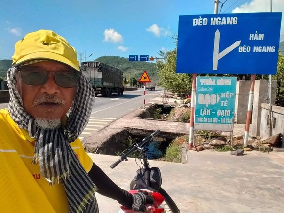 Đạp xe xuyên Việt hơn 1.800km kêu gọi bảo vệ môi trường ảnh 1