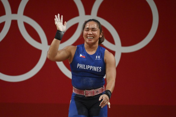Nhà vô địch cử tạ Olympic Hidilyn Diaz đang tập trung chuẩn bị cho Giải vô địch thế giới diễn ra vào cuối năm nay. Ảnh: AFP