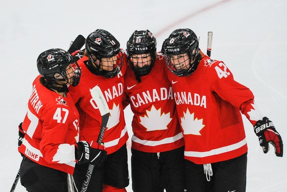 Tất cả các thành viên của Đoàn thể thao Canada phải thực hiện tiêm chủng để tranh tài ở Olympic, Paralympic mùa đông 2022. Ảnh: GETTY IMAGES