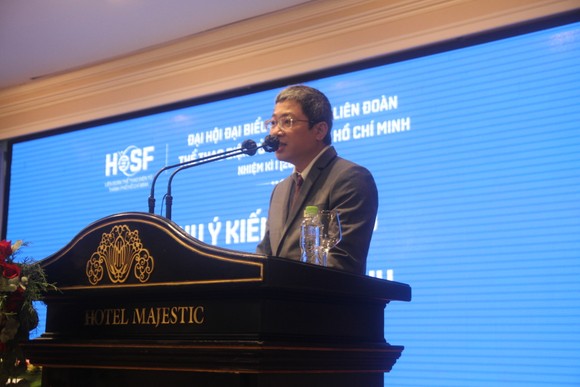 Ông Hoàng Thái Phương đã được tín nhiệm bầu làm Chủ tịch Liên đoàn Thể thao điện tử TPHCM nhiệm kỳ 2021-2025. Ảnh: NGUYỄN ANH