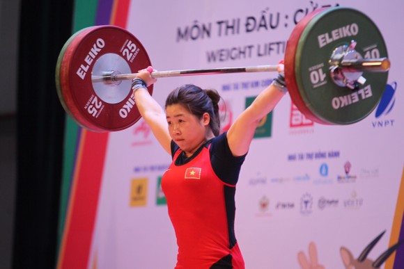 Hoàng Thị Duyên có thành tích vượt trội so với các đối thủ cùng hạng cân 59kg nữ. Ảnh:DŨNG PHƯƠNG