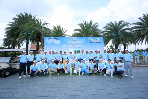 Các golf thủ tham dự giải đấu do CLB Golf Doanh nhân Sài Gòn tổ chức