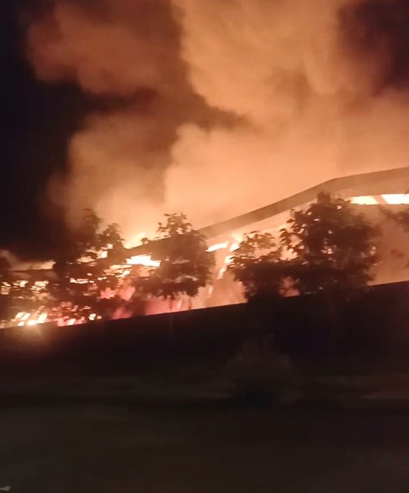 Đồng Nai: Cháy lớn ở nhà máy dệt, sợi huyện Định Quán ảnh 2