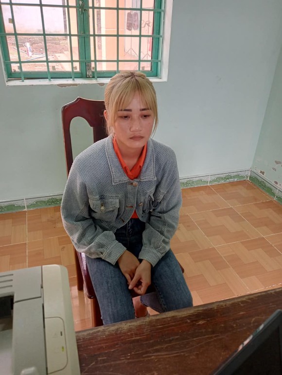 Bình Phước: Khởi tố phụ nữ sử dụng tiền giả ảnh 1