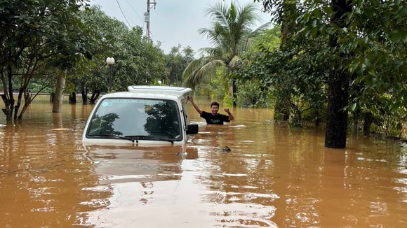 Đồng Nai: Mưa lớn gây ngập nặng tại TP Biên Hòa  ảnh 2