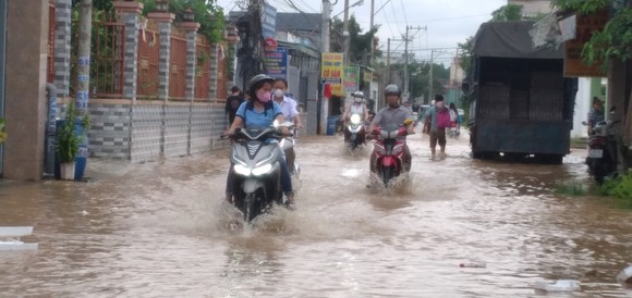 Đồng Nai: Mưa lớn gây ngập nặng tại TP Biên Hòa  ảnh 6