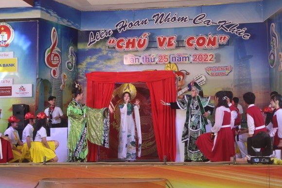 Trường THPT Nguyễn Hữu Huân đoạt quán quân liên hoan nhóm ca khúc 'chú ve con' 2022 ảnh 1