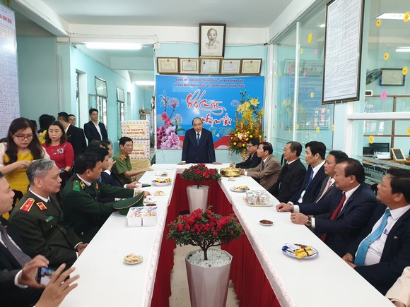 Thủ tướng Nguyễn Xuân Phúc: Đất nước đang chuyển mình mạnh mẽ ảnh 4
