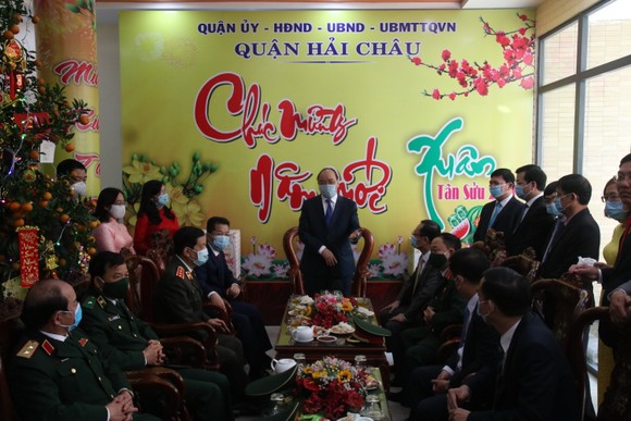 Thủ tướng Nguyễn Xuân Phúc: Việt Nam là một trong số ít các nước tăng trưởng dương trên thế giới  ảnh 5