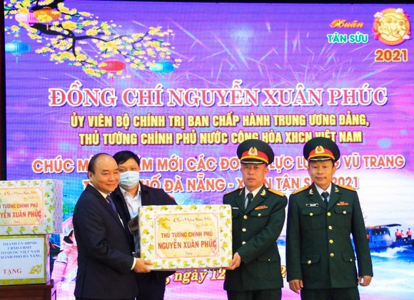 Thủ tướng Nguyễn Xuân Phúc: Việt Nam là một trong số ít các nước tăng trưởng dương trên thế giới  ảnh 3
