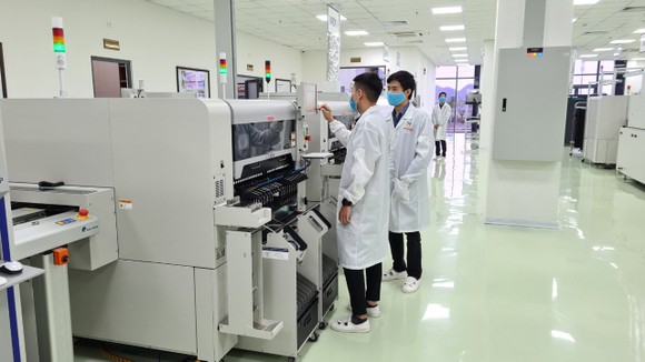 Thủ tướng Nguyễn Xuân Phúc: Đà Nẵng cần sử dụng hiệu quả và tiết kiệm các tài nguyên như đất đai, nước ngầm ảnh 2