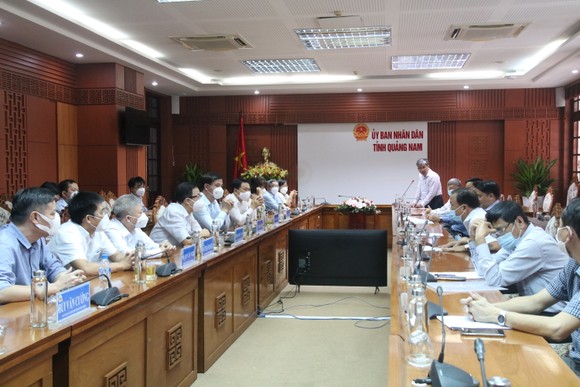 TPHCM cảm ơn sự hỗ trợ nghĩa tình của tỉnh Quảng Nam, Quảng Ngãi để thành phố vượt qua dịch Covid-19 ảnh 1