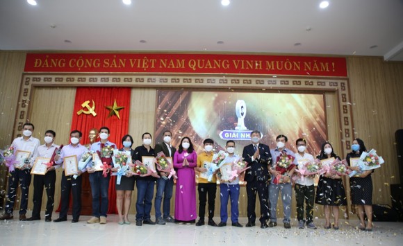 Báo SGGP đoạt 2 giải Giải Báo chí Huỳnh Thúc Kháng lần thứ 15 ảnh 1