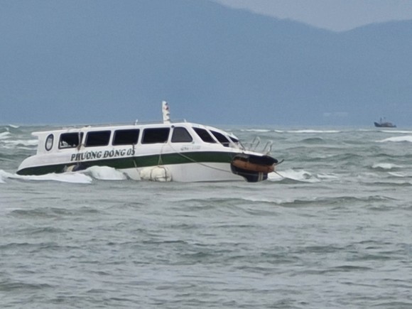 Tìm thấy thi thể nạn nhân thứ 16 trong vụ chìm ca nô tại Quảng Nam ảnh 2