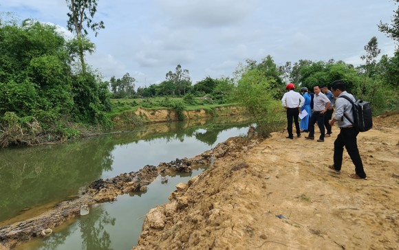 Quảng Nam: Đề nghị xử phạt doanh nghiệp lấn suối, chiếm hàng ngàn mét đất phi nông nghiệp   ảnh 3