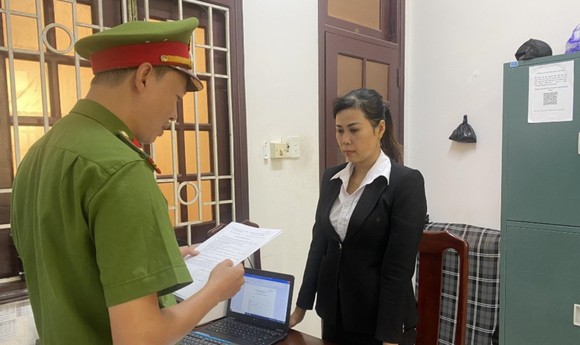 Đặt mua 'sổ đỏ' giả trên Facebook để đi lừa đảo ảnh 1