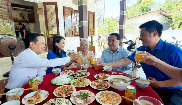 Nhiều hoạt động tri ân người có công tại Quảng Trị ảnh 2