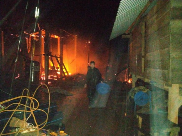 Cháy nhà lúc nửa đêm ở Quảng Trị, 2 người thương vong  ảnh 1