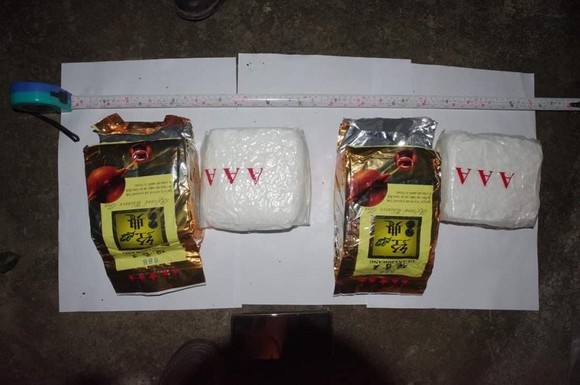 Bắt đối tượng vận chuyển 2kg ma túy đá và 4.000 viên ma túy tổng hợp đi tiêu thụ ảnh 2