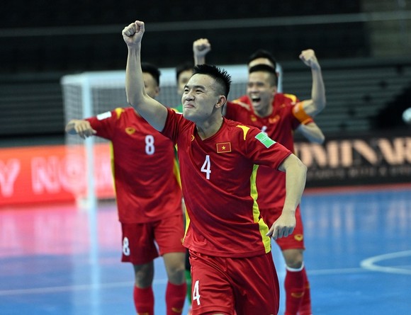 FIFA: Tuyển futsal Việt Nam hạnh phúc với 1 điểm ảnh 1