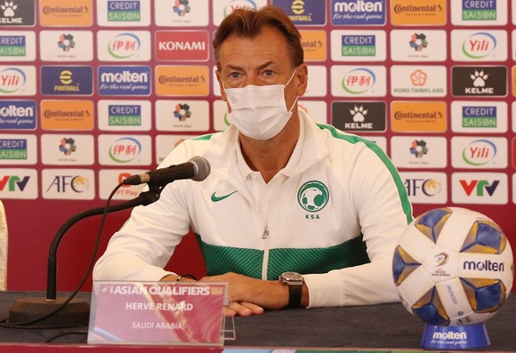 HLV Herve Renard ở buổi họp báo trước trận đấu Việt Nam - Saudi Arabia. Ảnh: NHẬT ĐOÀN