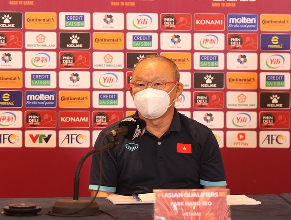 HLV Park Hang-seo ở buổi họp báo trước trận Việt Nam - Saudi Arabia. Ảnh: NHẬT ĐOÀN