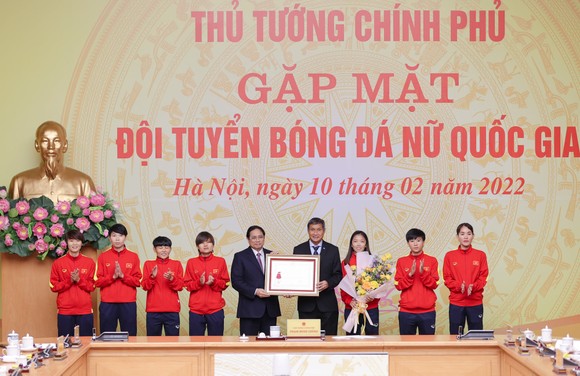 Lãnh đạo TPHCM tổ chức gặp gỡ các nữ tuyển thủ Việt Nam ảnh 1