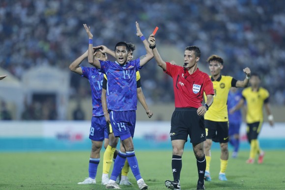 Tân HLV U23 Việt Nam chứng kiến Malaysia ngược dòng đánh bại Thái Lan ảnh 1