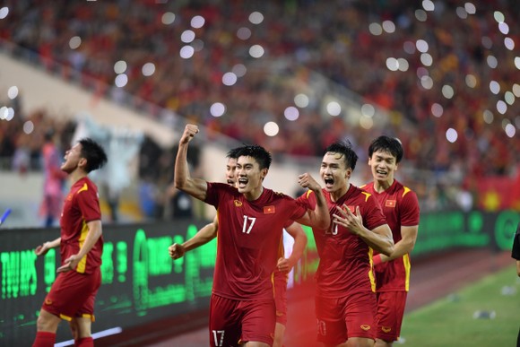 Nhâm Mạnh Dũng ăn mừng bàn thắng "vàng" vào lưới U23 Thái Lan. ẢNH: DŨNG PHƯƠNG