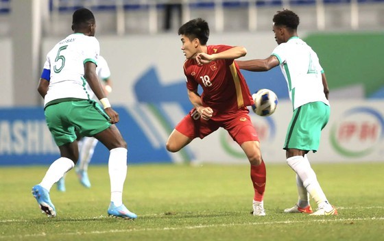 HLV Phan Thanh Hùng: ‘Các tuyển thủ U23 chơi V-League được rồi!’ ảnh 1