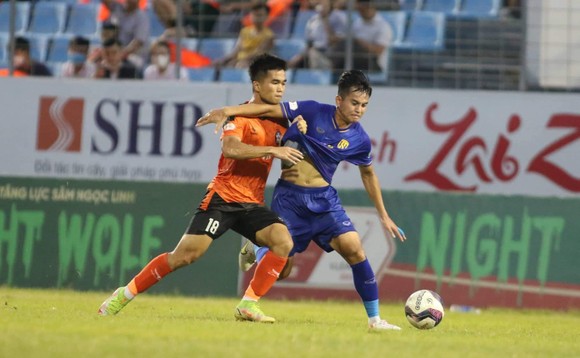 Vòng 8 V-League 2022: Đà Nẵng đưa SLNA ‘trở lại mặt đất’ ảnh 1