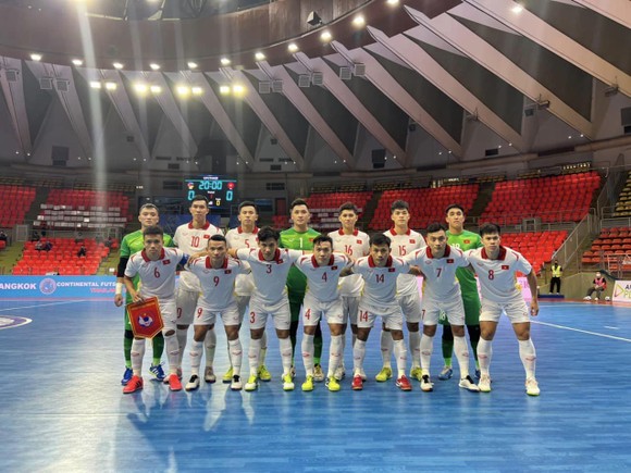 Futsal Việt Nam rời ‘World Cup thu nhỏ’ bằng chiến thắng ảnh 1