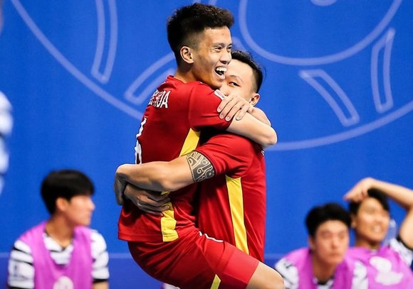 Đội tuyển futsal Việt Nam giành quyền vào tứ kết Futsal Asian Cup 2022 với ngôi nhì bảng D