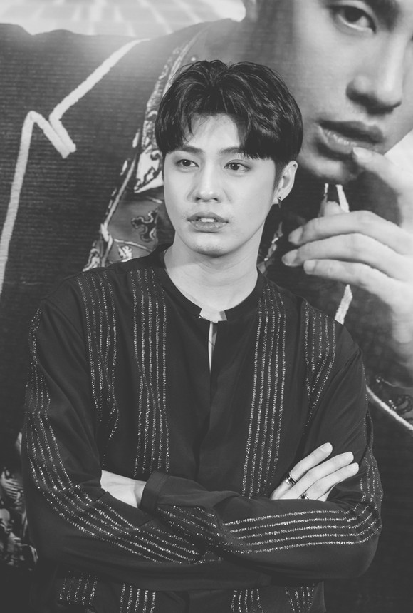 Noo Phước Thịnh tự tin đi ngược thị trường với MV nhạc Dance mới nhất ảnh 1