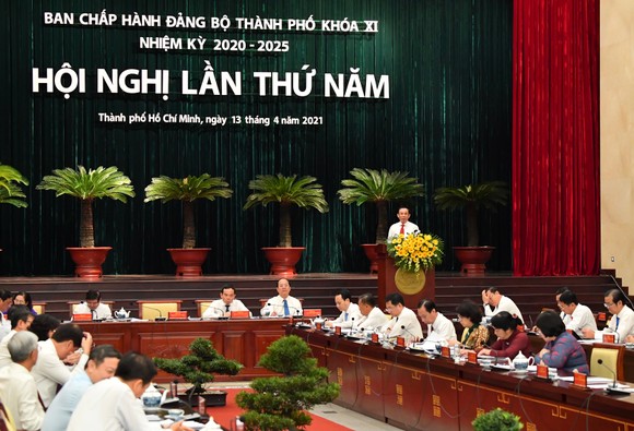Bí thư Thành ủy TPHCM Nguyễn Văn Nên: Chống dịch Covid-19 vẫn là ưu tiên số 1 ảnh 1
