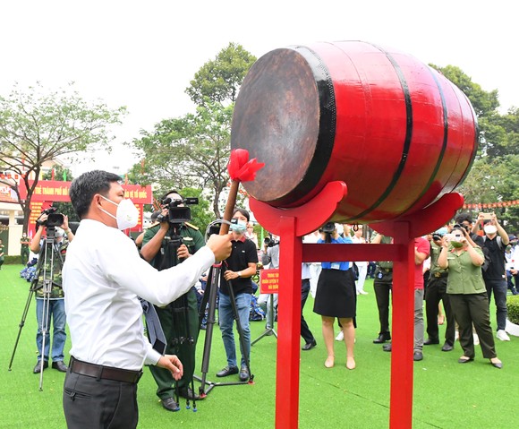 Sáng nay (16-2), gần 4.000 thanh niên TPHCM lên đường nhập ngũ ảnh 3