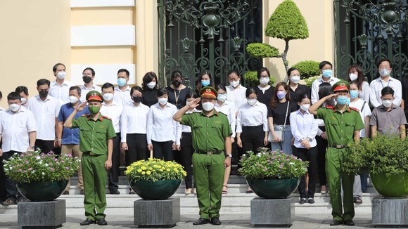 Lễ truy điệu và tiễn đưa đồng chí Lê Hòa Bình về nơi an nghỉ cuối cùng ảnh 13